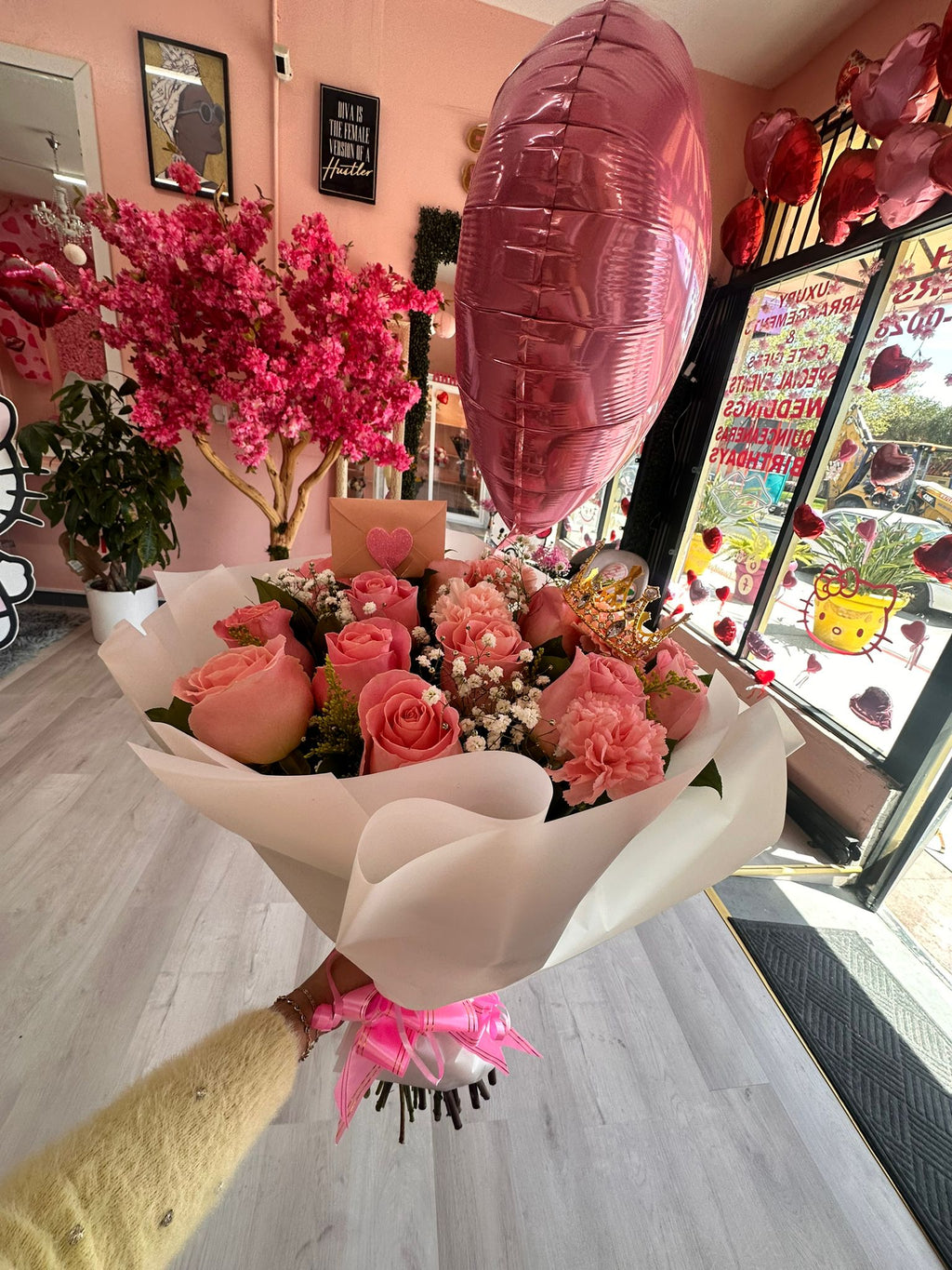 12 Roses - Crown - Balloon